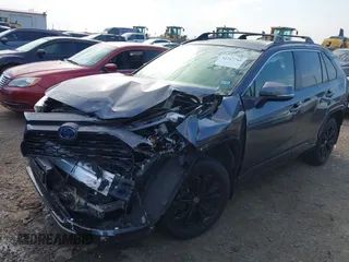 2022 Toyota RAV4 Hybrid SE z VIN JTM16RFV5ND053223, wystawiony jako IAAI lot #42217744 z przebiegiem 43 878 mil mil oraz . Historia ofert i sprzedaży dostępna na DreamBid. Obrazek 16.