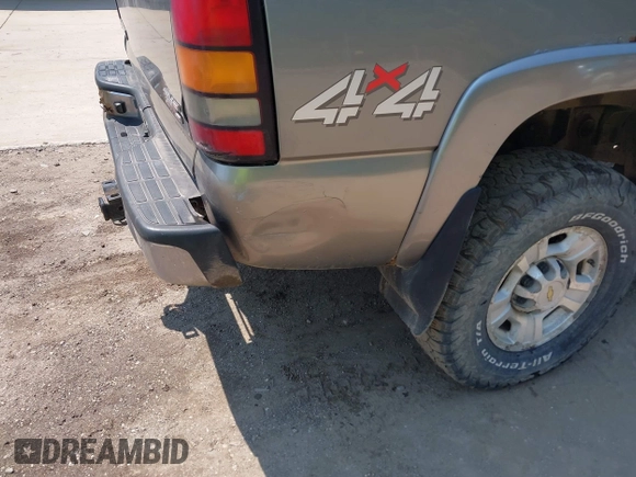 2007 GMC Sierra 2500HD SLE1 z VIN 1GTHK29D77E161912, wystawiony jako IAAI lot #42474576 z przebiegiem Nie podano mil oraz . Historia ofert i sprzedaży dostępna na DreamBid. Obrazek 6.