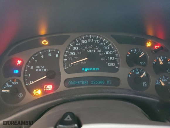 2004 GMC Yukon Denali with VIN 1GKEK63U34J326848, listed as a Copart auction lot 49014285 with 225,388 mi miles and Salvage Title. Bid and sale history available at carsss.com. Image 9.