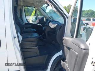2019 Ram ProMaster Cargo with VIN 3C6TRVDG2KE506177, listed as a IAAI auction lot 42237329 with 220,000 mi miles and . Bid and sale history available at DreamBid. Image 5.