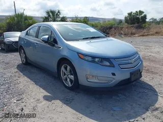 2013 Chevrolet Volt with VIN 1G1RA6E40DU111447, listed as a IAAI auction lot 41875712 with 304,466 mi miles. Bid and sale history available at carsss.com. Image 1.