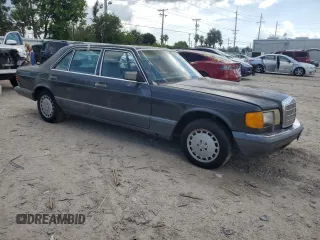 1990 Mercedes-Benz 560 with VIN WDBCA39E1LA513149, listed as a Copart auction lot 65934914 with 181,961 mi miles and Clean Title. Bid and sale history available at DreamBid. Image 4.