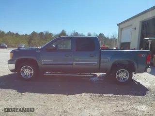 2008 GMC Sierra 1500 Work Truck with VIN 2GTEK133681242190, listed as a IAAI auction lot 41784934 with 394,088 mi miles. Bid and sale history available at carsss.com. Image 14.