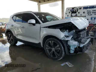 2020 Volvo XC40 Inscription with VIN YV4AC2HL9L2240921, listed as a Copart auction lot 45396115 with 58,576 mi miles and Salvage Title. Bid and sale history available at carsss.com. Image 4.