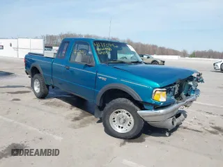 1994 Ford Ranger Splash with VIN 1FTCR15X9RPC52929, listed as a IAAI auction lot 41773442 with 229,012 mi miles. Bid and sale history available at carsss.com. Image 1.