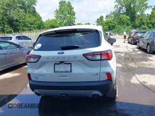 2020 Ford Escape Titanium z VIN 1FMCU9J90LUA39747, wystawiony jako IAAI lot #42369890 z przebiegiem 31 425 mil mil oraz . Historia ofert i sprzedaży dostępna na DreamBid. Obrazek 16.