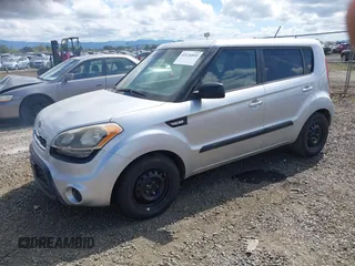 2012 Kia Soul with VIN KNDJT2A54C7463093, listed as a IAAI auction lot 42126893 with 132,553 mi miles. Bid and sale history available at carsss.com. Image 2.