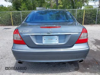 2008 Mercedes-Benz E-Class Luxury 3.5L with VIN WDBUF56X28B350102, listed as a IAAI auction lot 42033244 with 257,767 mi miles. Bid and sale history available at carsss.com. Image 17.