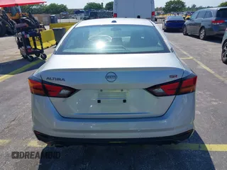2024 Nissan Altima 2.5 SR with VIN 1N4BL4CVXRN353222, listed as a IAAI auction lot 42005337 with 1 mi miles. Bid and sale history available at carsss.com. Image 15.