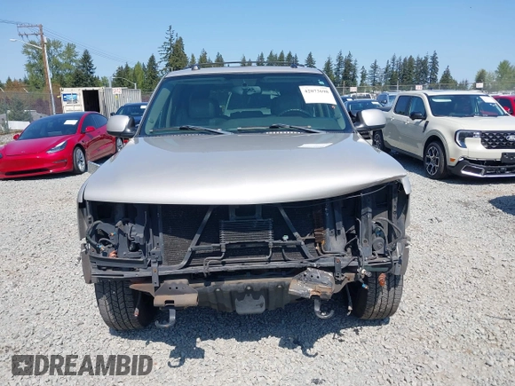2004 Chevrolet Tahoe LS with VIN 1GNEK13Z84J232031, listed as a IAAI auction lot 42073698 with 193,889 mi miles. Bid and sale history available at carsss.com. Image 13.