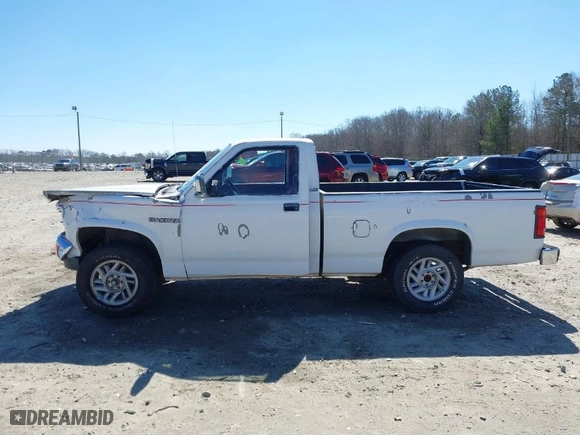 1993 Dodge Dakota "S" with VIN 1B7FL26X9PS101795, listed as a IAAI auction lot 41745547 with 84,172 mi miles. Bid and sale history available at carsss.com. Image 15.