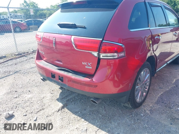 2011 Lincoln MKX z VIN 2LMDJ8JK5BBJ23713, wystawiony jako IAAI lot #42470229 z przebiegiem 185 783 mil mil oraz . Historia ofert i sprzedaży dostępna na DreamBid. Obrazek 6.