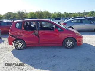 2008 Honda Fit Sport with VIN JHMGD386X8S029209, listed as a IAAI auction lot 42012099 with 263,904 mi miles. Bid and sale history available at carsss.com. Image 13.