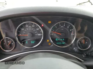 2015 Jeep Wrangler Unlimited Sahara z VIN 1C4BJWEG5FL645846, wystawiony jako Copart lot #53326855 z przebiegiem 122 510 mil mil oraz Szkoda całkowita • Salvage title. Historia ofert i sprzedaży dostępna na DreamBid. Obrazek 9.