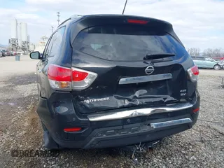 2015 Nissan Pathfinder Platinum with VIN 5N1AR2MM5FC709030, listed as a IAAI auction lot 41490975 with 121,875 mi miles and . Bid and sale history available at DreamBid. Image 6.