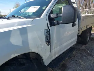 2017 Ford Super Duty F-250 SRW XL with VIN 1FDBF2A64HEC99847, listed as a IAAI auction lot 41982748 with 88,368 mi miles. Bid and sale history available at carsss.com. Image 6.