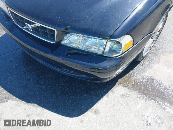 2004 Volvo C70 with VIN YV1NC63D64J045033, listed as a IAAI auction lot 41774626 with 77,819 mi miles. Bid and sale history available at carsss.com. Image 6.