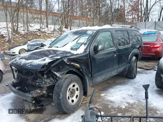 2005 Nissan Pathfinder SE with VIN 5N1AR18U85C756782, listed as a IAAI auction lot 41278886 with 209,555 mi miles. Bid and sale history available at carsss.com. Image 2.