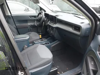 2022 Ford Maverick XL z VIN 3FTTW8E38NRA17262, wystawiony jako IAAI lot #42308633 z przebiegiem 31 789 mil mil oraz . Historia ofert i sprzedaży dostępna na DreamBid. Obrazek 5.