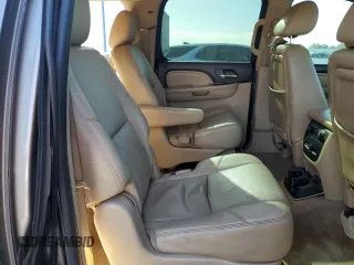 2012 GMC Yukon XL Denali z VIN 1GKS1MEF8CR157189, wystawiony jako Copart lot #55086915 z przebiegiem 172 640 mil mil oraz Szkody całkowita. Historia ofert i sprzedaży dostępna na DreamBid. Obrazek 11.