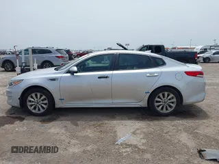 2017 Kia Optima LX z VIN 5XXGT4L34HG124656, wystawiony jako IAAI lot #42247907 z przebiegiem 93 333 mil mil oraz . Historia ofert i sprzedaży dostępna na DreamBid. Obrazek 14.