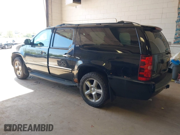 2012 Chevrolet Suburban LTZ with VIN 1GNSKKE79CR152533, listed as a IAAI auction lot 42191961 with 175,618 mi miles. Bid and sale history available at carsss.com. Image 3.