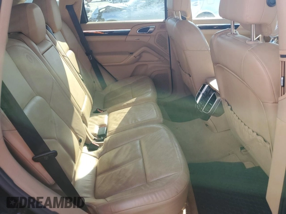 2011 Porsche Cayenne S с VIN WP1AB2A24BLA44481, выставлен на аукционе Copart как лот 53110375 с пробегом 111 036 миль миль и Списание • Salvage title. История ставок и продаж доступна на DreamBid. Изображение 11.