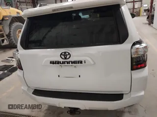 2022 Toyota 4Runner SR5 Premium с VIN JTENU5JR1N6056873, выставлен на аукционе IAAI как лот 42060542 с пробегом 41 883 миль миль и . История ставок и продаж доступна на DreamBid. Изображение 17.