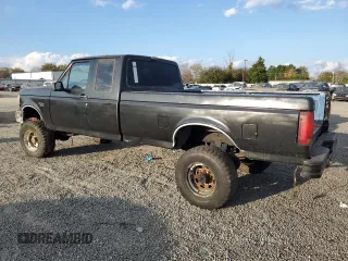 1993 Ford F-250 with VIN 1FTHX26M1PKA32006, listed as a Copart auction lot 79642484 with 0 mi miles and Salvage Title. Bid and sale history available at carsss.com. Image 2.