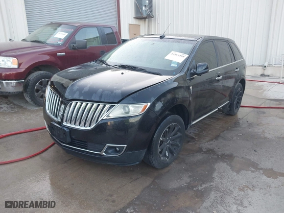 2011 Lincoln MKX with VIN 2LMDJ6JK3BBJ22855, listed as a IAAI auction lot 41961498 with 216,817 mi miles. Bid and sale history available at carsss.com. Image 17.