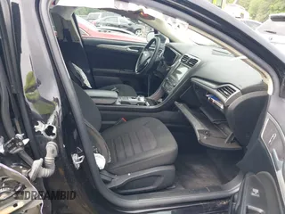 2020 Ford Fusion SE with VIN 3FA6P0LU9LR234832, listed as a IAAI auction lot 42092141 with 54,866 mi miles and . Bid and sale history available at carsss.com. Image 5.