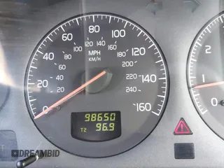 2003 Volvo S80 with VIN YV1TS91Z931311900, listed as a IAAI auction lot 41312816 with 98,650 mi miles. Bid and sale history available at carsss.com. Image 15.