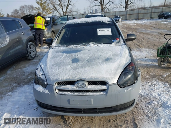 2011 Hyundai Accent GS z VIN KMHCM3AC9BU195826, wystawiony jako IAAI lot #41610260 z przebiegiem 112 508 mil mil oraz . Historia ofert i sprzedaży dostępna na DreamBid. Obrazek 12.