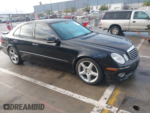 2009 Mercedes-Benz E-Class Luxury 3.5L with VIN WDBUF56X79B438094, listed as a IAAI auction lot 41524000 with 135,933 mi miles. Bid and sale history available at carsss.com. Image 1.