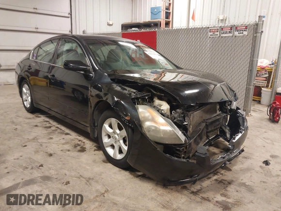 2007 Nissan Altima S with VIN 1N4AL21E77C144161, listed as a IAAI auction lot 42011479 with 175,942 mi miles and . Bid and sale history available at carsss.com. Image 1.