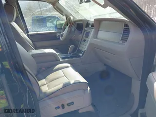 2007 Lincoln Navigator with VIN 5LMFU285X7LJ09190, listed as a IAAI auction lot 41611256 with 185,879 mi miles. Bid and sale history available at carsss.com. Image 5.