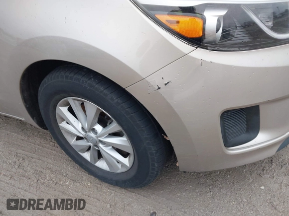 2016 Kia Sedona LX with VIN KNDMB5C12G6087128, listed as a IAAI auction lot 41198283 with 145,944 mi miles. Bid and sale history available at carsss.com. Image 6.