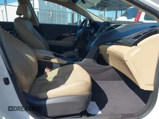 2013 Hyundai Azera с VIN KMHFH4JG0DA329329, выставлен на аукционе IAAI как лот 42539047 с пробегом 105 434 миль миль и . История ставок и продаж доступна на DreamBid. Изображение 5.