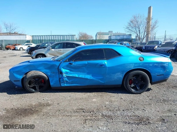 2015 Dodge Challenger R/T with VIN 2C3CDZAT8FH924371, listed as a IAAI auction lot 41870700 with 105,419 mi miles. Bid and sale history available at carsss.com. Image 13.