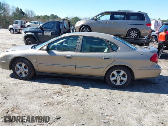 2002 Ford Taurus SES Standard with VIN 1FAFP55S72A256247, listed as a IAAI auction lot 41584035 with 194,270 mi miles. Bid and sale history available at carsss.com. Image 14.