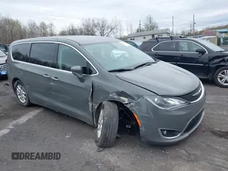 2020 Chrysler Pacifica Touring with VIN 2C4RC1FG3LR245765, listed as a IAAI auction lot 42069689 with 40,869 mi miles and . Bid and sale history available at DreamBid. Image 1.