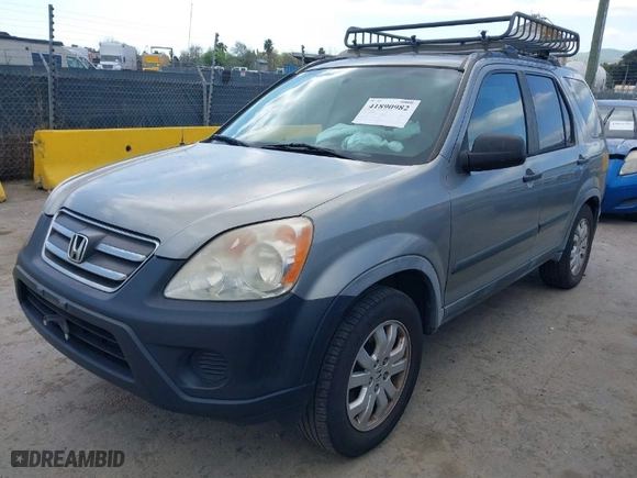 2005 Honda CR-V EX with VIN JHLRD78825C028681, listed as a IAAI auction lot 41890982 with 214,648 mi miles. Bid and sale history available at carsss.com. Image 2.