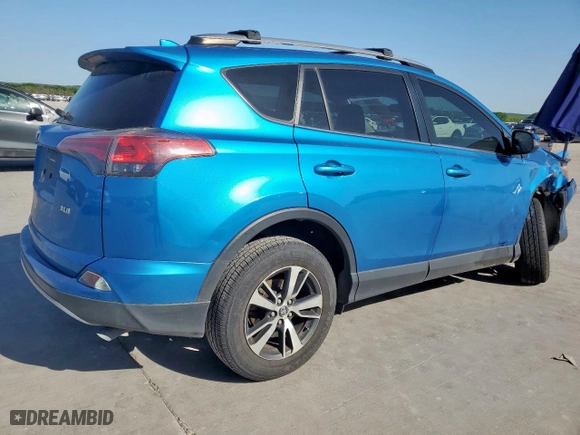 2018 Toyota RAV4 XLE with VIN JTMWFREV8JJ746886, listed as a Copart auction lot 51998765 with 73,631 mi miles and Salvage Title. Bid and sale history available at carsss.com. Image 3.