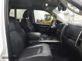 2018 Ram 2500 Laramie with VIN 3C6UR5FL1JG213467, listed as a IAAI auction lot 41513596 with 100,855 mi miles. Bid and sale history available at carsss.com. Image 5.