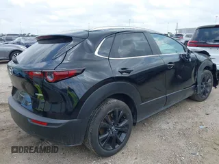 2024 Mazda CX-30 S Select Sport z VIN 3MVDMBBMXRM697784, wystawiony jako IAAI lot #42290201 z przebiegiem 17 040 mil mil oraz . Historia ofert i sprzedaży dostępna na DreamBid. Obrazek 4.