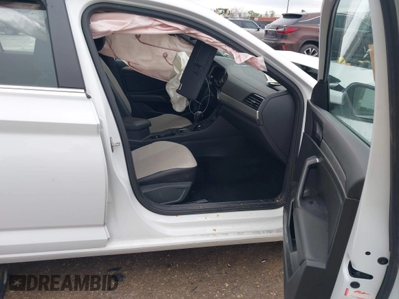 2021 Volkswagen Jetta S z VIN 3VWC57BUXMM017430, wystawiony jako IAAI lot #41947038 z przebiegiem 50 277 mil mil oraz . Historia ofert i sprzedaży dostępna na DreamBid. Obrazek 5.