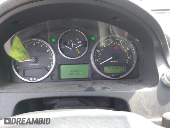2008 Land Rover LR2 SE with VIN SALFS24N58H033930, listed as a IAAI auction lot 42007121 with 212,896 mi miles and . Bid and sale history available at DreamBid. Image 7.