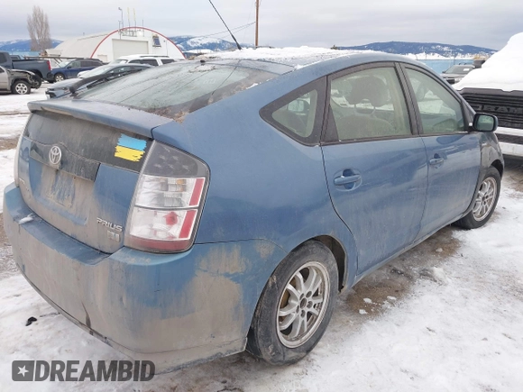 2004 Toyota Prius with VIN JTDKB20U540072979, listed as a IAAI auction lot 41249959 with 251,582 mi miles. Bid and sale history available at carsss.com. Image 4.