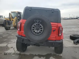 2023 Ford Bronco z VIN 1FMDE5AHXPLC15412, wystawiony jako Copart lot #50881875 z przebiegiem 437 mil mil oraz Szkoda całkowita • Salvage title. Historia ofert i sprzedaży dostępna na DreamBid. Obrazek 6.