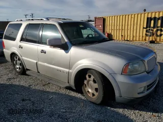 2005 Lincoln Navigator Luxury with VIN 5LMFU27545LJ04257, listed as a Copart auction lot 79087484 with 160,321 mi miles and Clean Title. Bid and sale history available at carsss.com. Image 4.